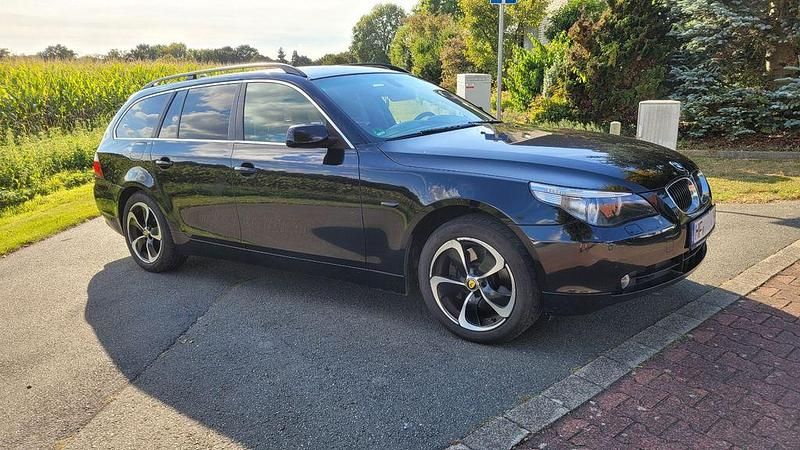 Schwarz Gebraucht 2005 BMW 525 Kombi | 3.100 € (Teuer) - Bild 1/4