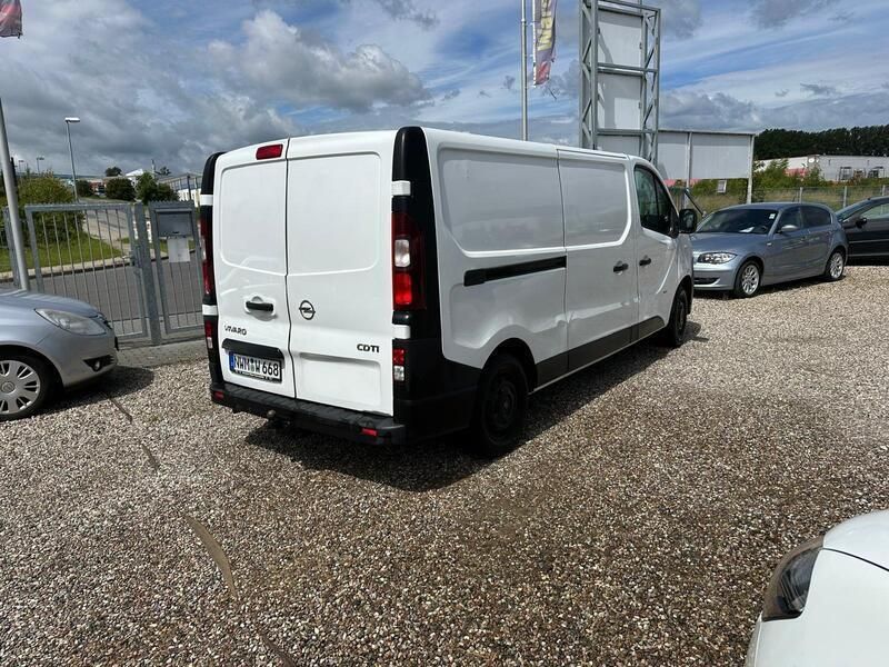 Usata Opel Vivaro 121 CV (88 kW) 2017 Bianco Monovolume