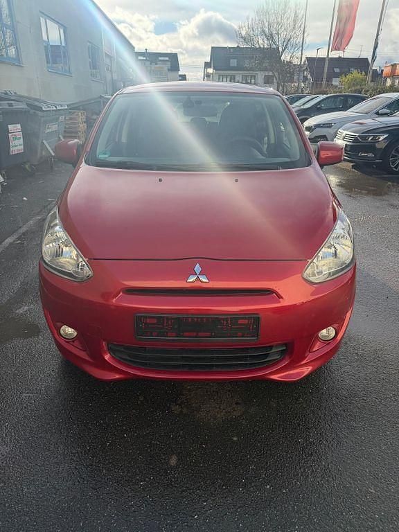 Gebraucht Mitsubishi Space Star 80 PS (58 kW) 2014 Rot Van / Kleinbus