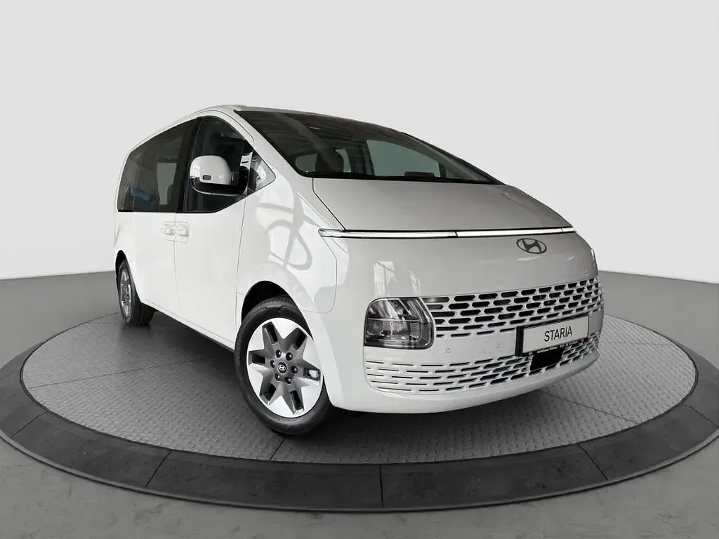 Gebraucht Hyundai Staria Trend 225 PS (165 kW) 2026 Weiss Van / Kleinbus