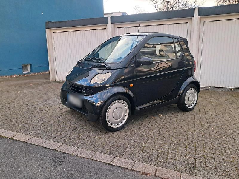 Schwarz Gebraucht 2001 Smart ForTwo Cabrio Cabrio | 1.950 € (Fairer Preis) - Bild 1/4