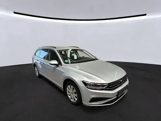 Gebraucht VW Passat 122 PS (89 kW) 2021 Silber Kombi