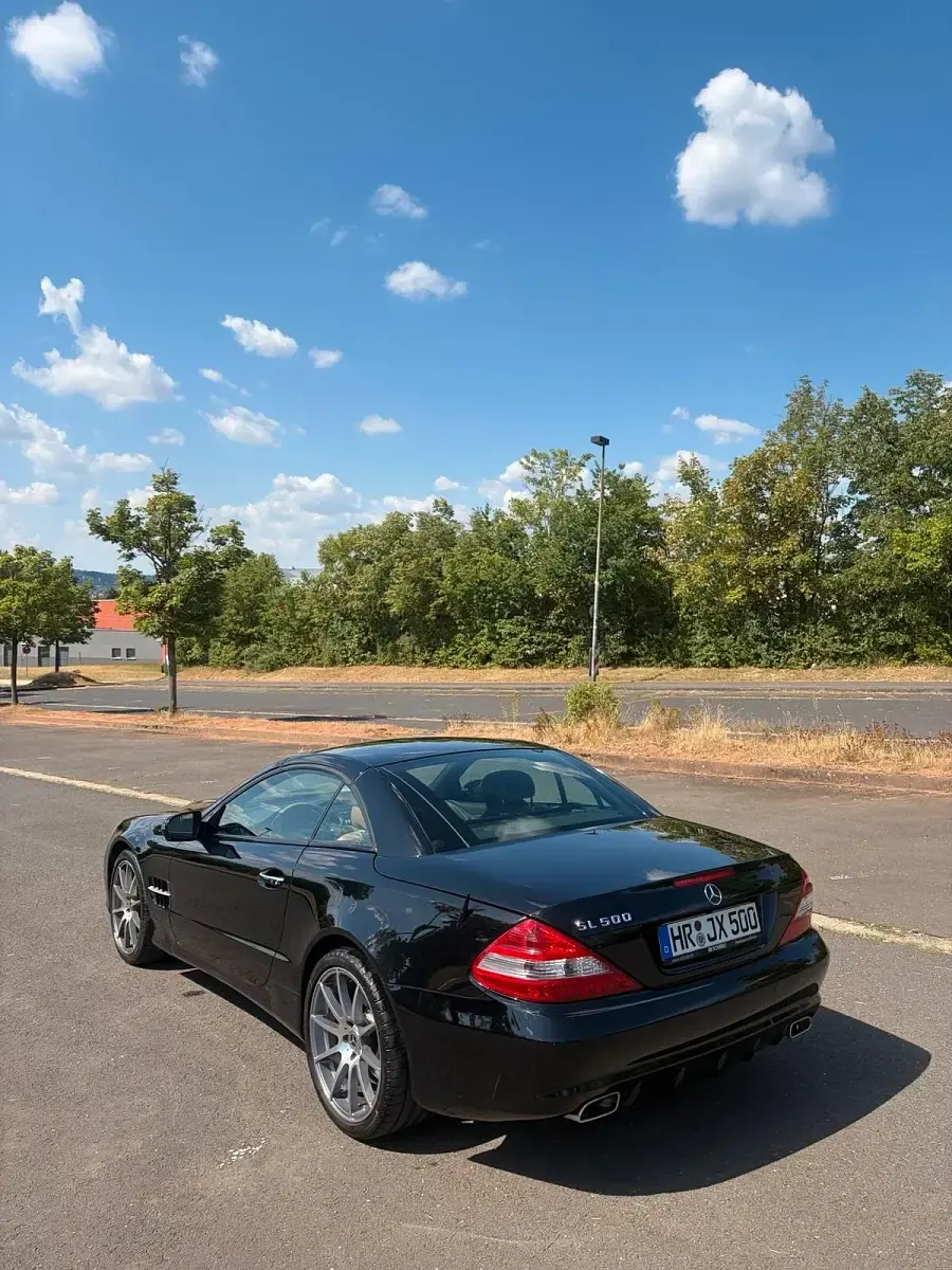 Gebraucht Mercedes SL500 388 PS (285 kW) 2010 Schwarz Cabrio
