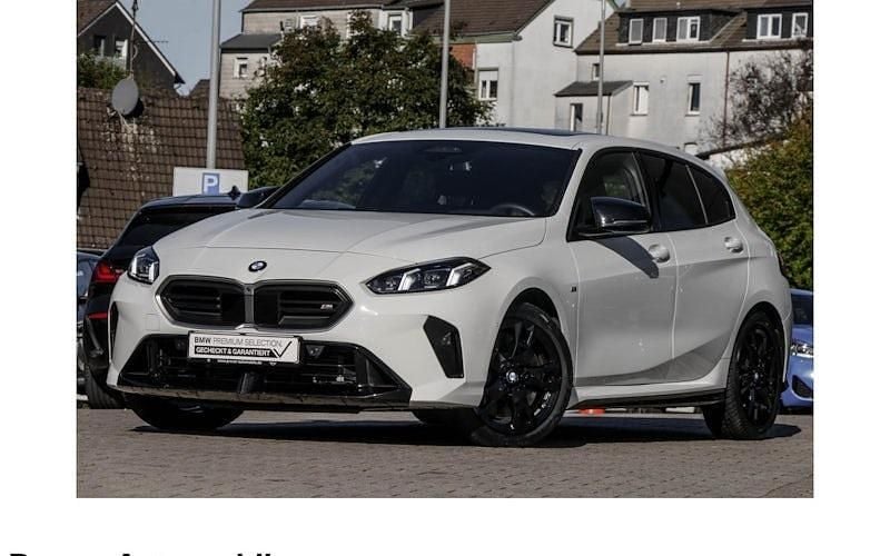 Weiß Gebraucht 2025 BMW M135 Shadowline Kleinwagen | 43.840 € (Guter Preis) - Bild 1/4