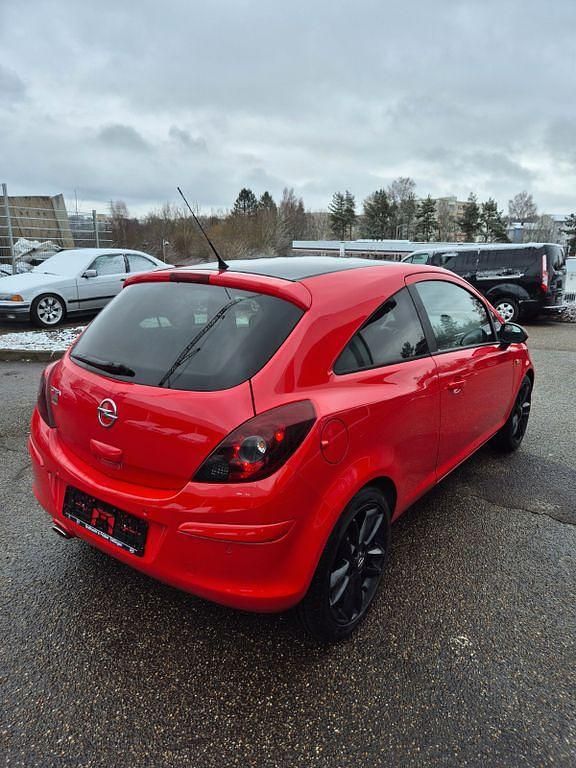 Gebraucht Opel Corsa Color Edition 87 PS (63 kW) 2012 Rot Kleinwagen