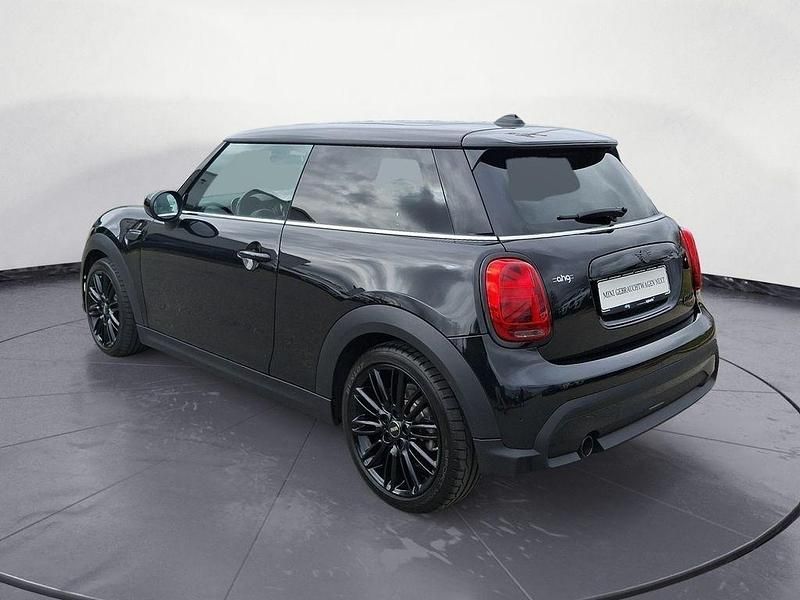 Gebraucht Mini Cooper Classic 136 PS (100 kW) 2023 Schwarz Kleinwagen