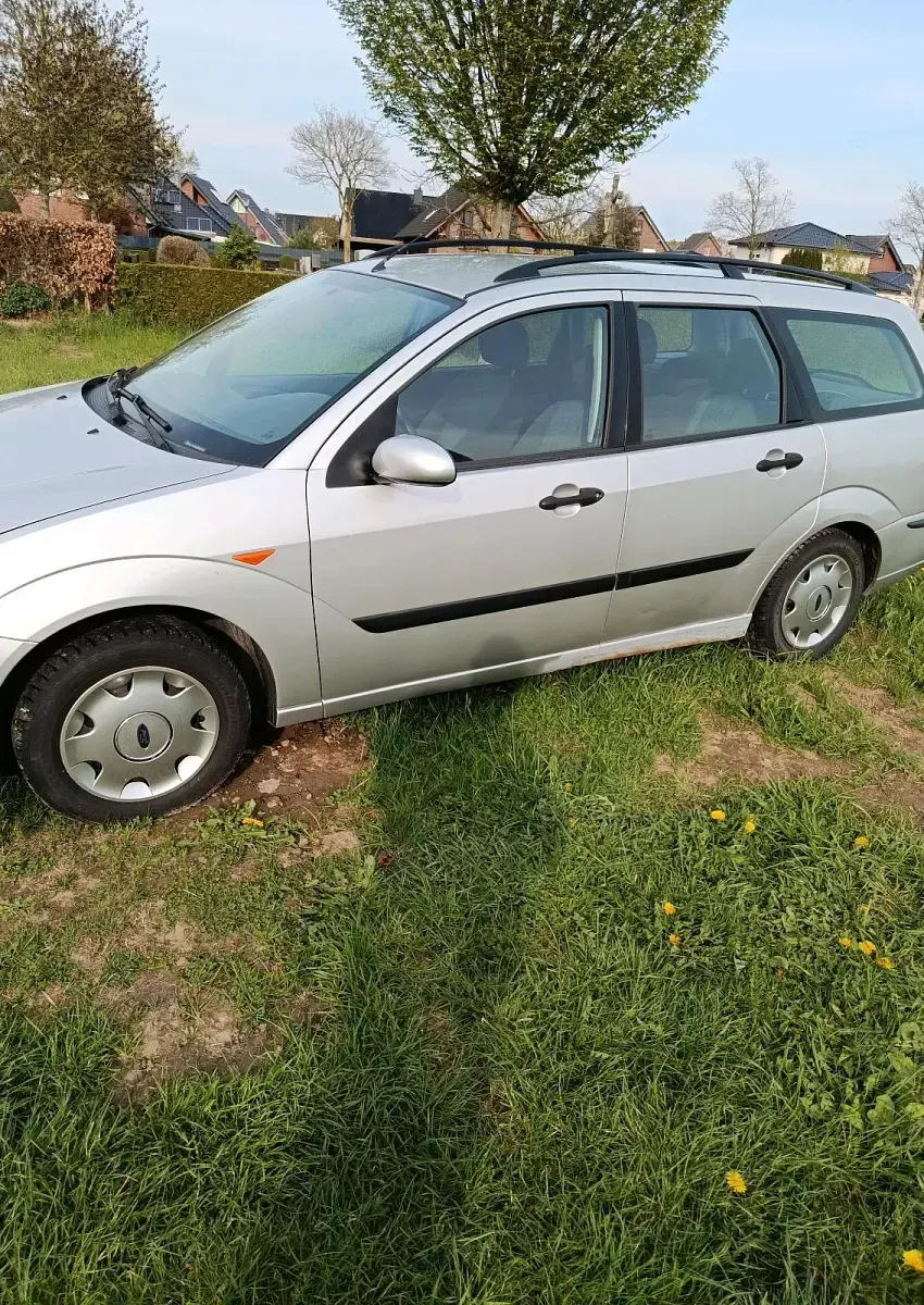 Brugt Ford Focus 101 HK (74 kW) 2002 Sølv Stationcar