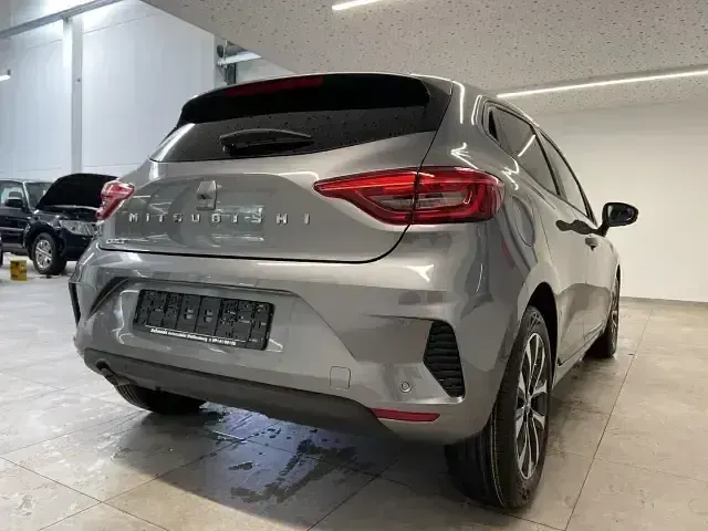 Gebraucht Mitsubishi Colt Plus 67 PS (49 kW) 2025 Achatgrau Kleinwagen