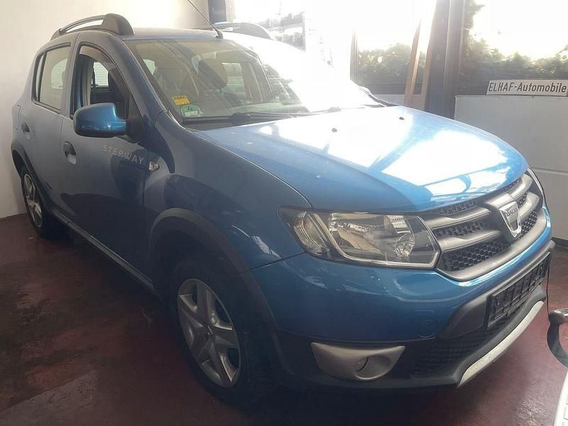 Blau Gebraucht 2013 Dacia Sandero Stepway Ambiance Kleinwagen | 5.000 € (Fairer Preis) - Bild 1/4