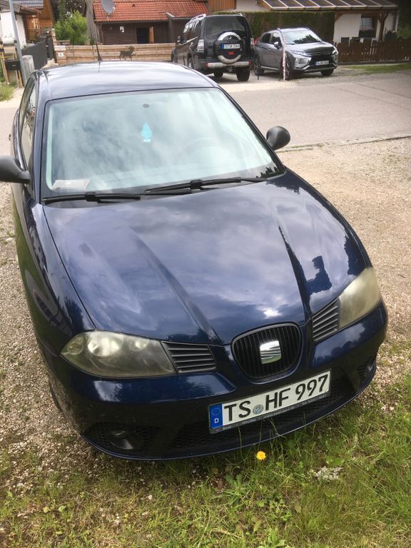Blau Gebraucht 2007 Seat Ibiza Limousine | 599 € (Superpreis) - Bild 1/4