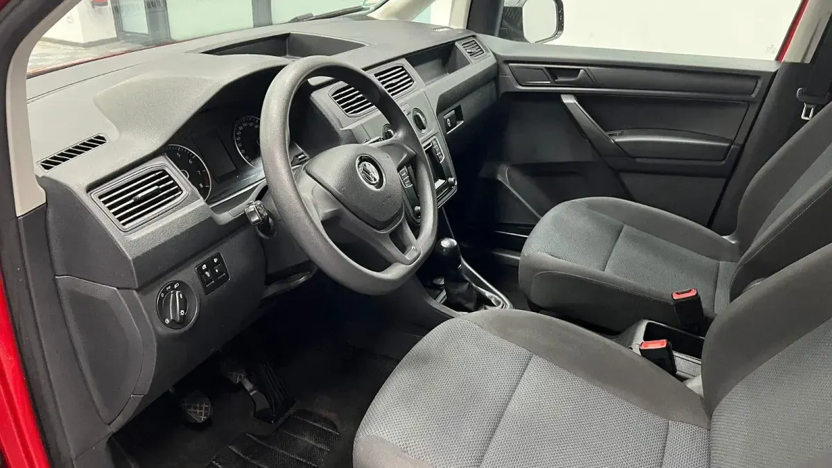 Gebraucht VW Caddy Conceptline 102 PS (75 kW) 2018 Rot Van / Kleinbus