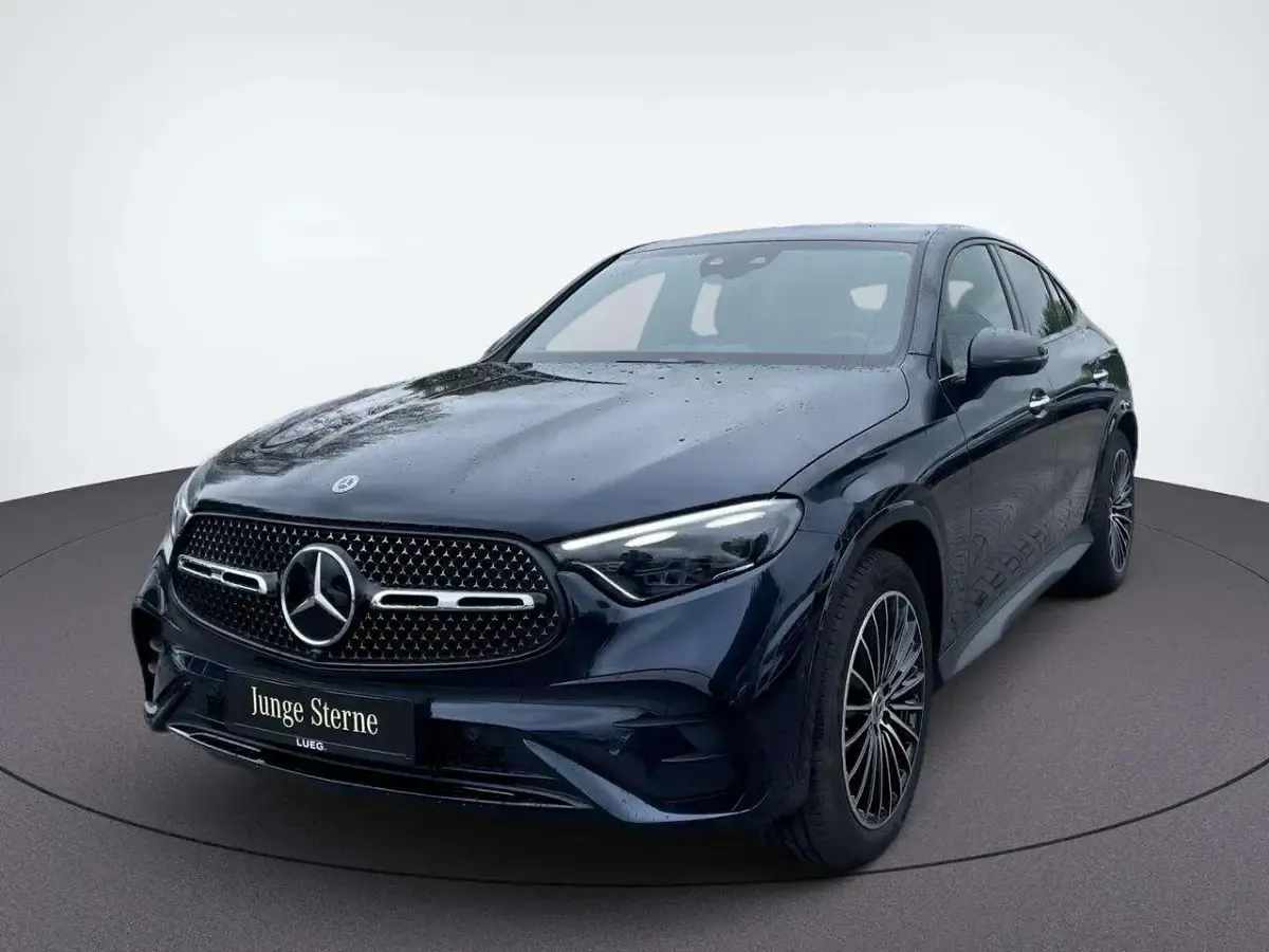 Gebraucht Mercedes GLC300 AMG 269 PS (197 kW) 2023 Metalliclack nautikblau SUV