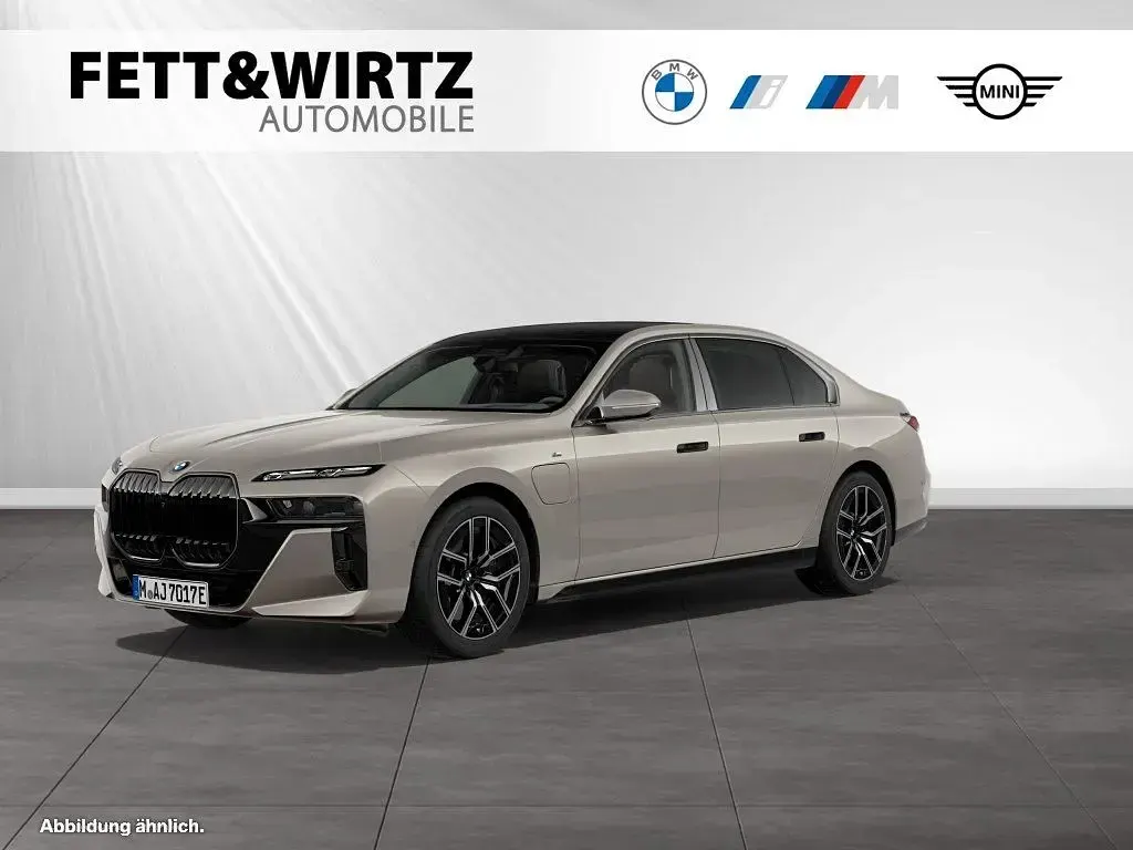 Gebraucht BMW 750e M Sport 489 PS (359 kW) 2025 Limousine