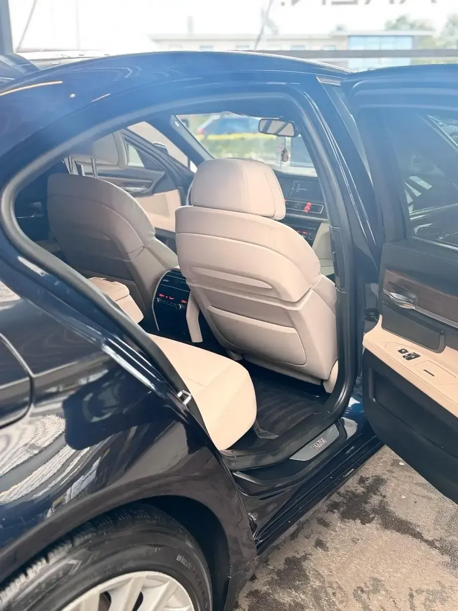 Gebraucht BMW 730 245 PS (180 kW) 2009 Schwarz Limousine