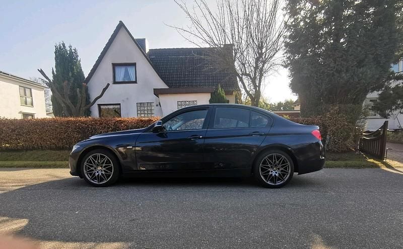 Gebraucht BMW 328 245 PS (180 kW) 2016 Schwarz Limousine