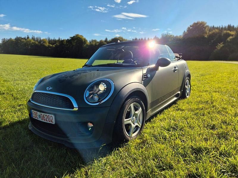 Rot Gebraucht 2013 Mini John Cooper Works Cabriolet Cabrio | 8.700 € (Fairer Preis) - Bild 1/4