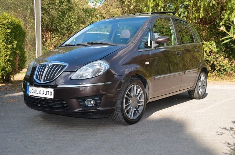 Gebraucht Lancia Musa 90 PS (66 kW) 2007 Braun metallic Van / Kleinbus