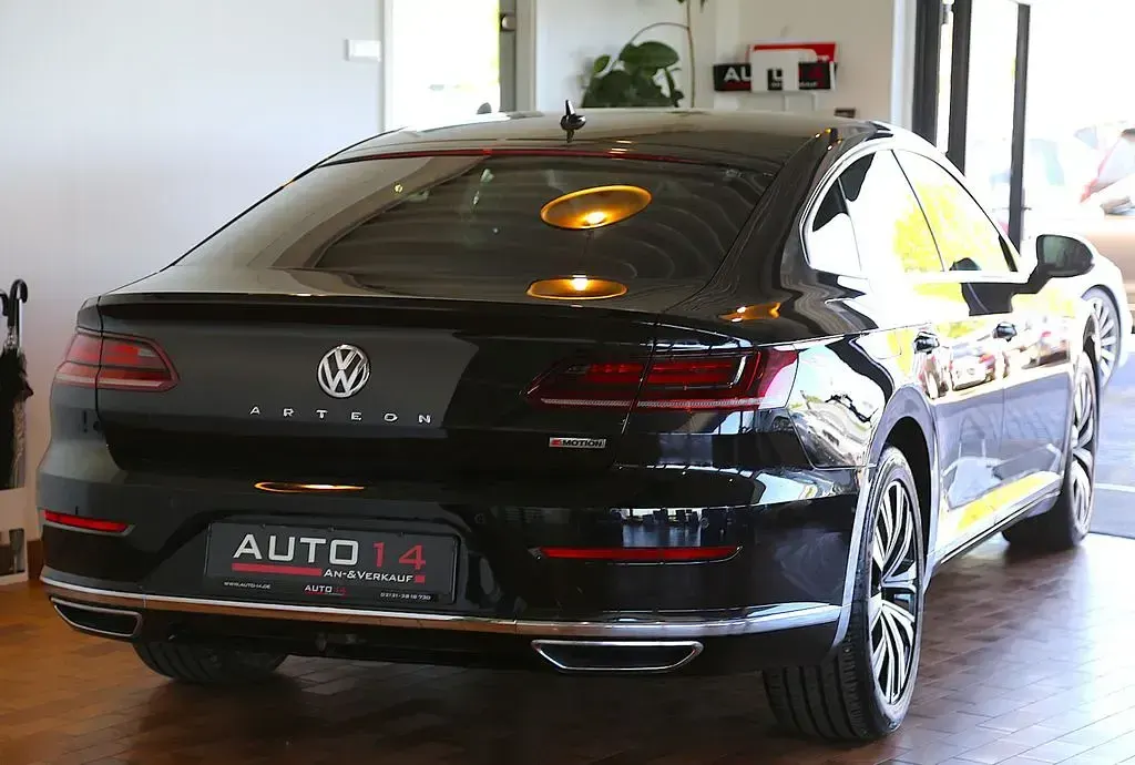 Gebraucht VW Arteon Elegance 239 PS (175 kW) 2018 Schwarz Kleinwagen