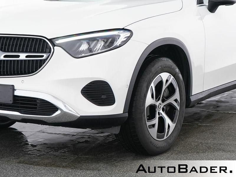Gebraucht Mercedes GLC300e Advanced Plus 313 PS (230 kW) 2024 149 unilack polarweiß SUV