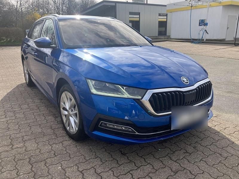 Second-hand Skoda Octavia First Edition 116 CP (85 kW) 2020 Albastru Break