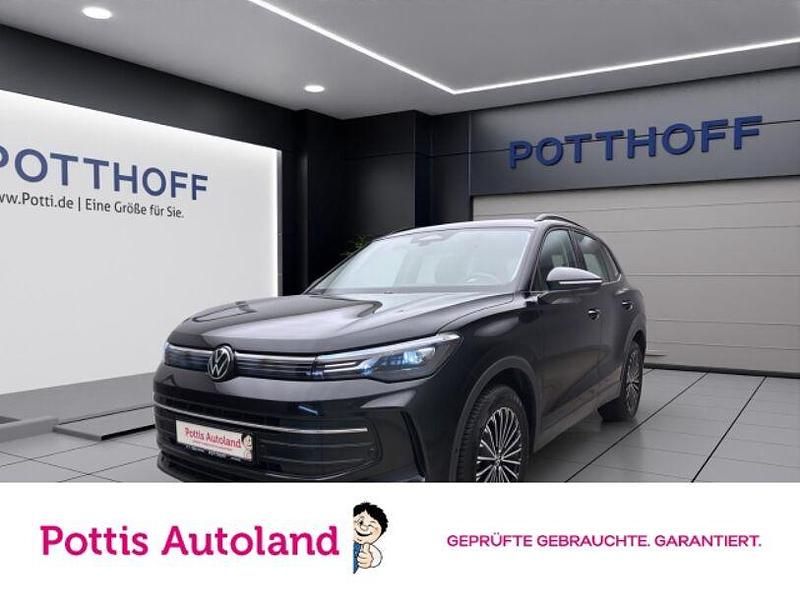 Schwarz Gebraucht 2024 VW Tiguan Life SUV | 33.777 € (Fairer Preis) - Bild 1/4