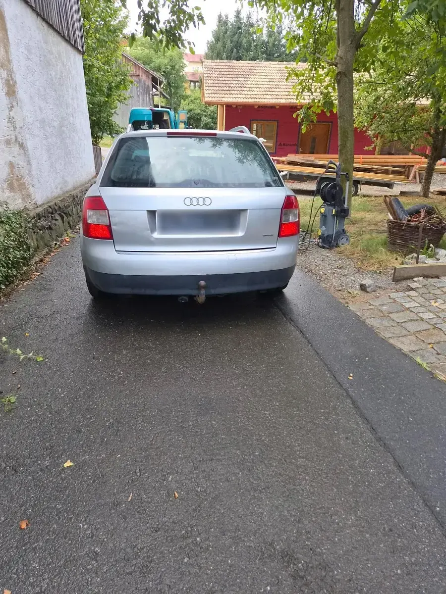 Gebraucht Audi A4 180 PS (132 kW) 2002 Grau Kombi