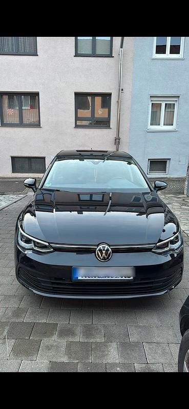 Schwarz Gebraucht 2021 VW Golf VIII Life Kombi | 19.999 € (Fairer Preis) - Bild 1/4