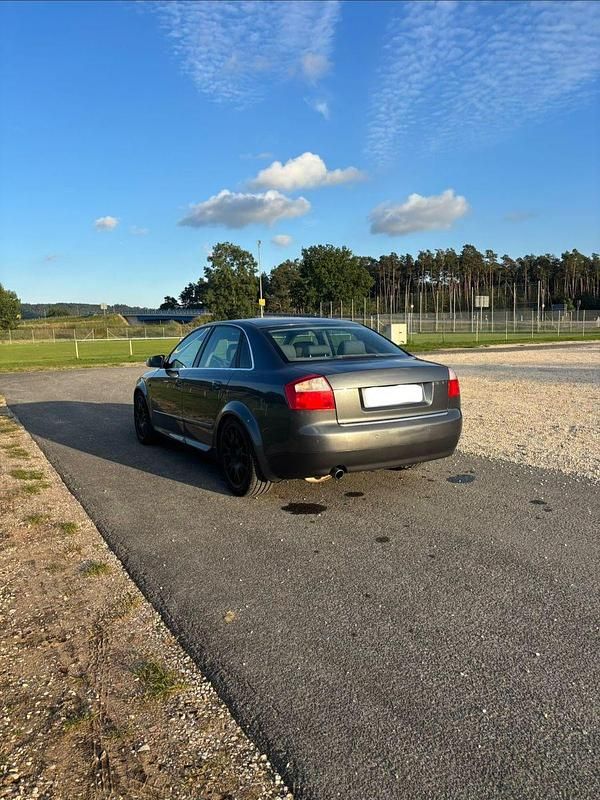 Gebraucht Audi A4 Performance 131 PS (96 kW) 2004 Grau Limousine