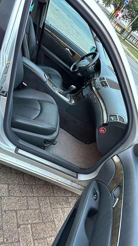 Gebraucht 2003 Mercedes E240 Avantgarde Limousine | 2.999 € (Superpreis) - Bild 1/4