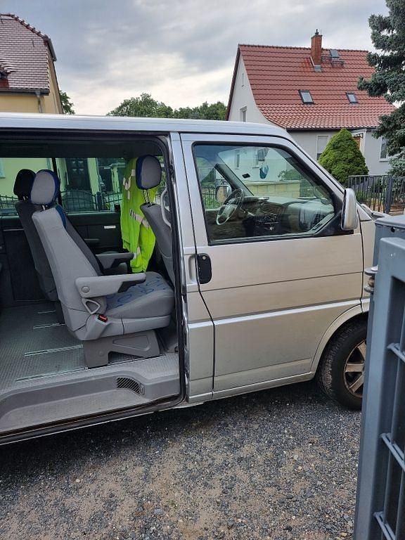 Gebraucht VW Multivan 102 PS (75 kW) 2001 Silber Van / Kleinbus