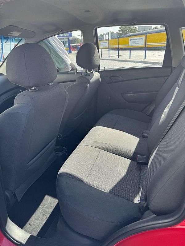 Rot Gebraucht 2011 Chevrolet Aveo LT Kleinwagen | 2.200 € (Fairer Preis) - Bild 1/4