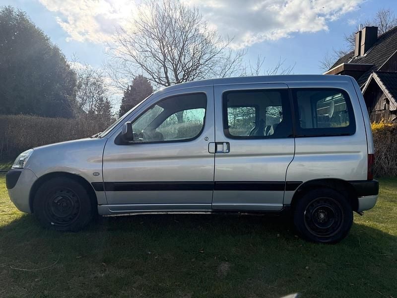 Gebraucht Peugeot Partner 109 PS (80 kW) 2004 Grau Van / Kleinbus