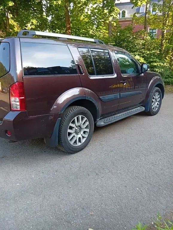 Gebraucht Nissan Pathfinder 190 PS (139 kW) 2011 Braun SUV