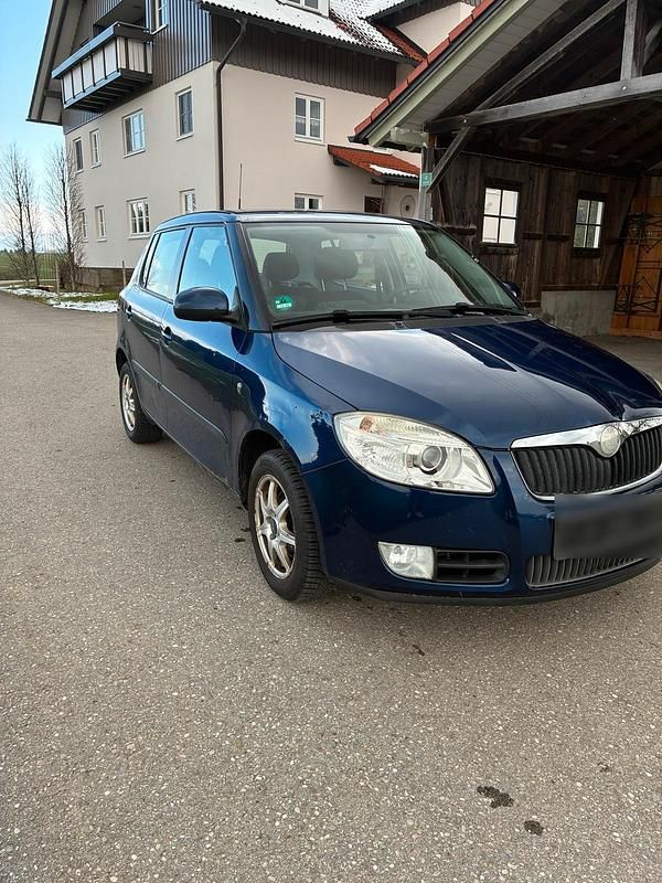 Gebraucht Skoda Fabia 85 PS (62 kW) 2009 Blau Kleinwagen