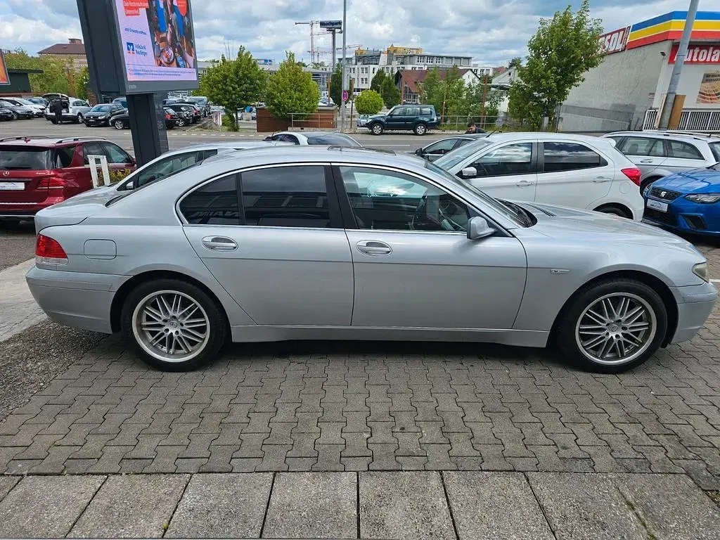 Gebraucht BMW 745 333 PS (244 kW) 2002 Silber Limousine