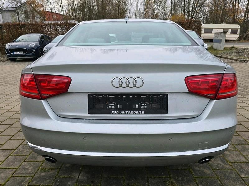 Gebraucht Audi A8 371 PS (272 kW) 2010 Silber Limousine