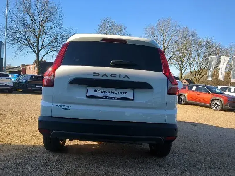 Neu Dacia Jogger Extreme 141 PS (103 kW) 2025 Weiß Van / Kleinbus