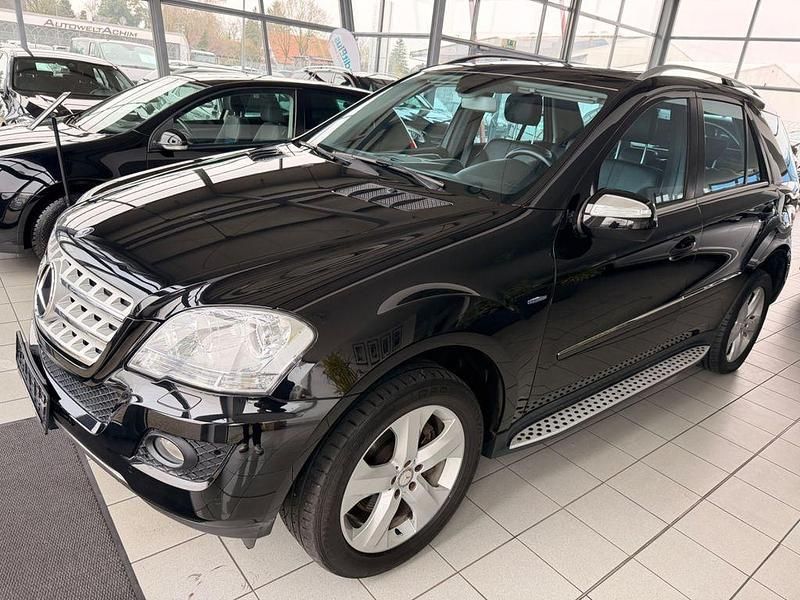 Gebraucht Mercedes ML350 231 PS (169 kW) 2010 Schwarz SUV