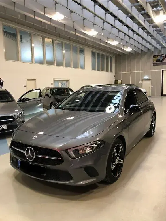 Gebraucht Mercedes A220 190 PS (139 kW) 2019 Grau Limousine