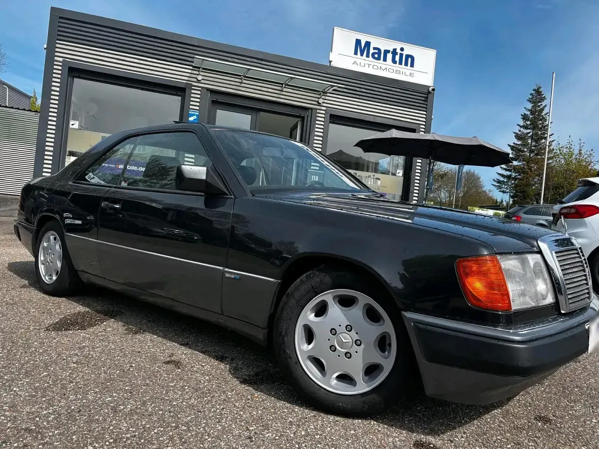 Gebraucht Mercedes E300 Sportline 179 PS (131 kW) 1992 Schwarz Coupé