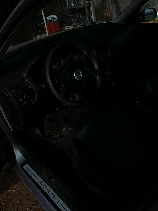 Gebraucht VW Golf IV 102 PS (75 kW) 2003 Silber Kleinwagen