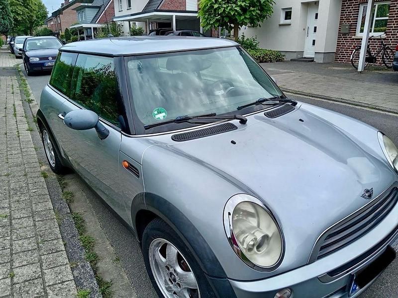 Silber Gebraucht 2005 Mini Cooper Kleinwagen | 1.890 € - Bild 1/4