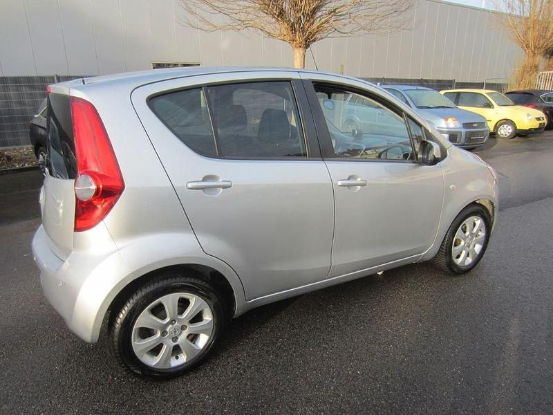 Gebraucht Opel Agila Edition 86 PS (63 kW) 2008 Silber Limousine