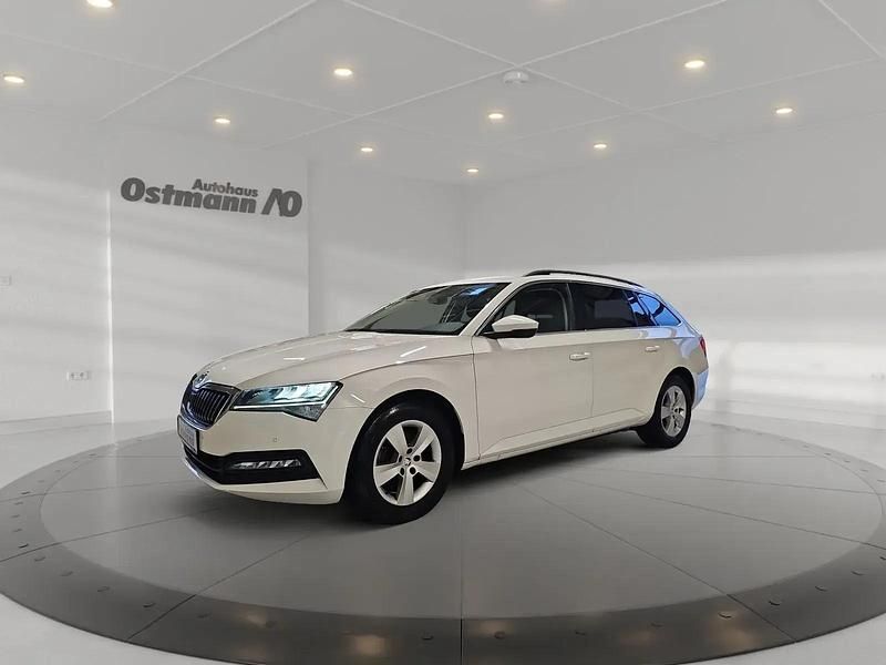 Gebraucht Skoda Superb Ambition 150 PS (110 kW) 2021 Weiß Kombi
