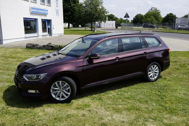 Rot Gebraucht 2015 VW Passat Trendline Kombi | 9.599 € (Guter Preis) - Bild 1/4