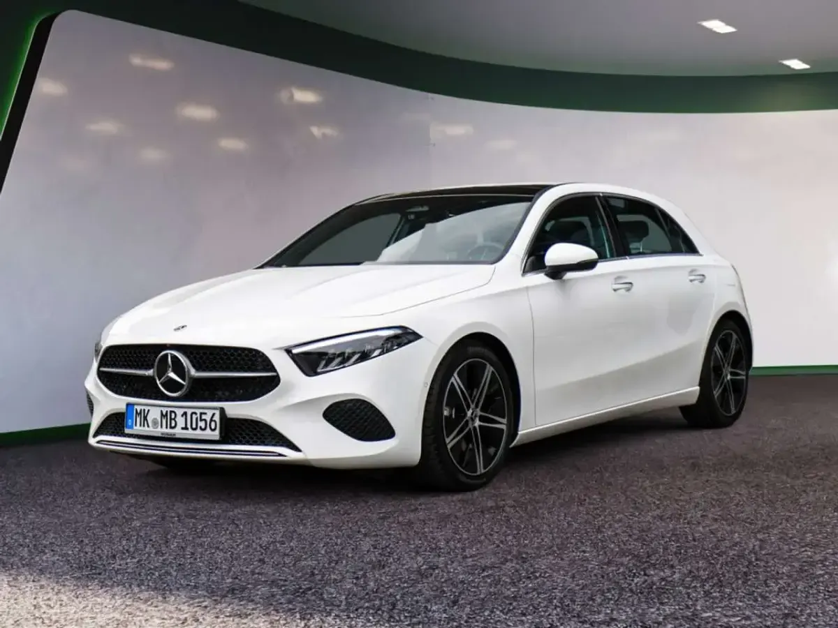 Gebraucht Mercedes A180 Advanced Plus 136 PS (100 kW) 2026 Weiss / polarweiß Limousine