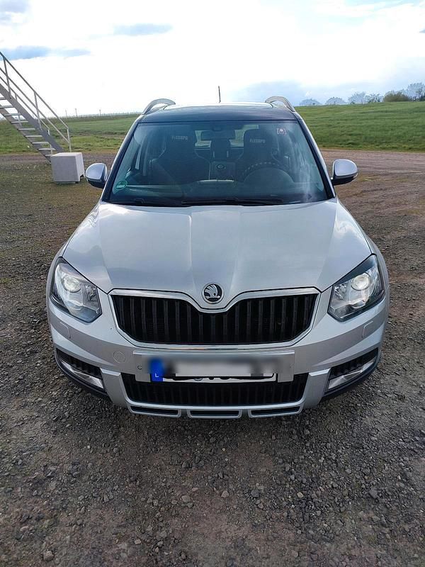 Gebraucht Skoda Yeti 140 PS (102 kW) 2014 Silber SUV