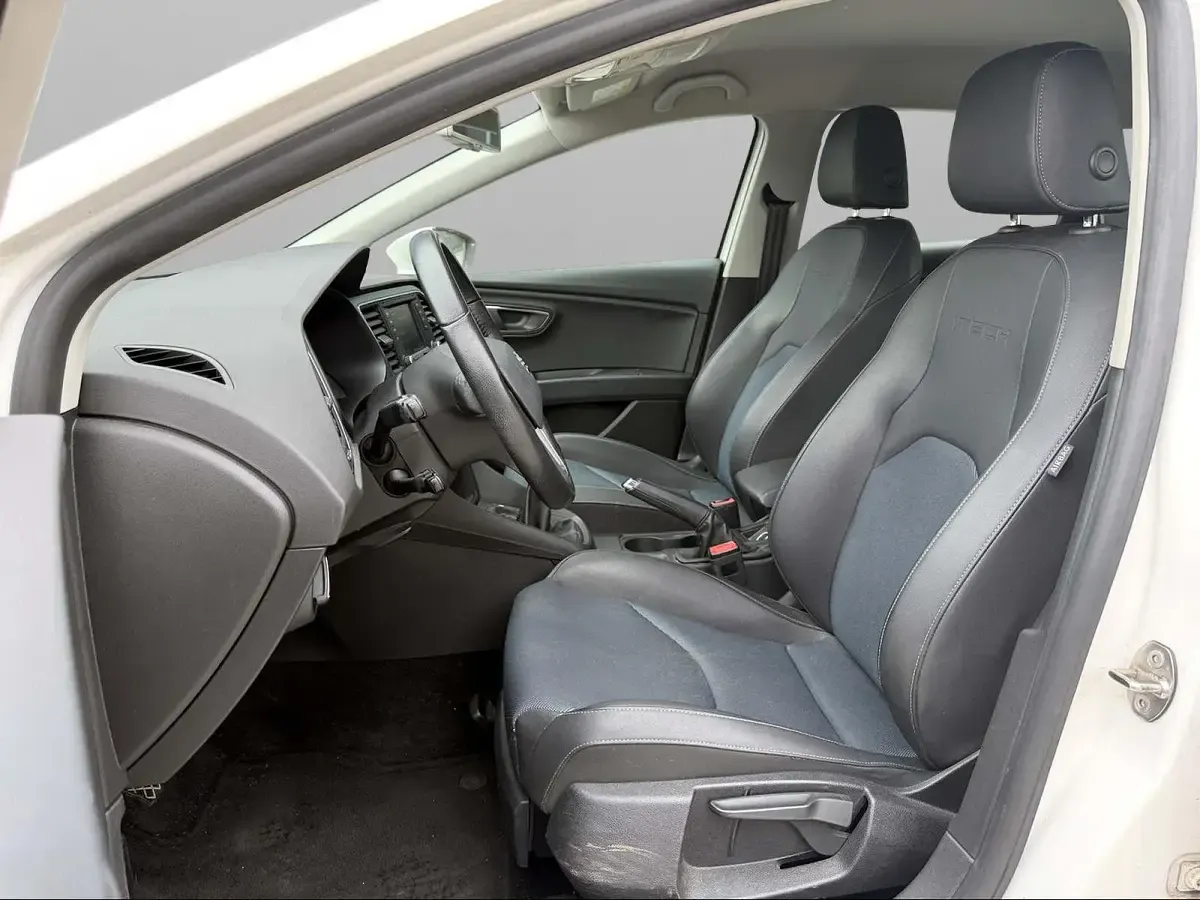 Gebraucht Seat Leon 110 PS (80 kW) 2015 "candy" weiss Limousine