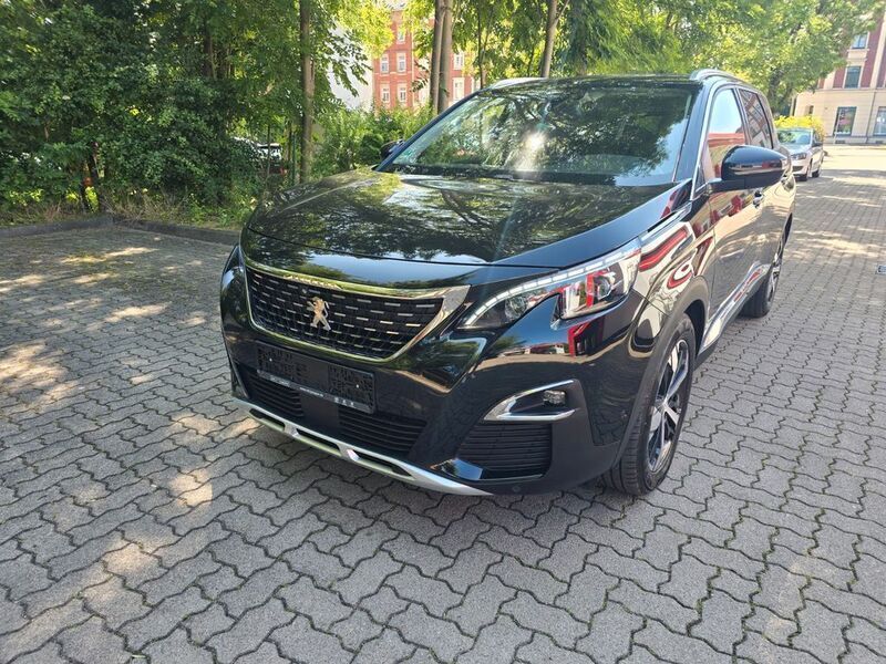 Schwarz Gebraucht 2020 Peugeot 5008 Allure Van / Kleinbus | 17.999 € (Superpreis) - Bild 1/4
