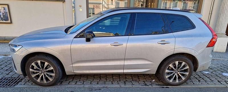Gebraucht Volvo XC60 Core 197 PS (144 kW) 2023 SUV